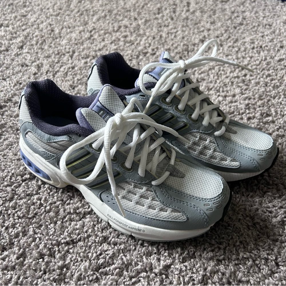Adidas Never Worn New Shoe Size 6